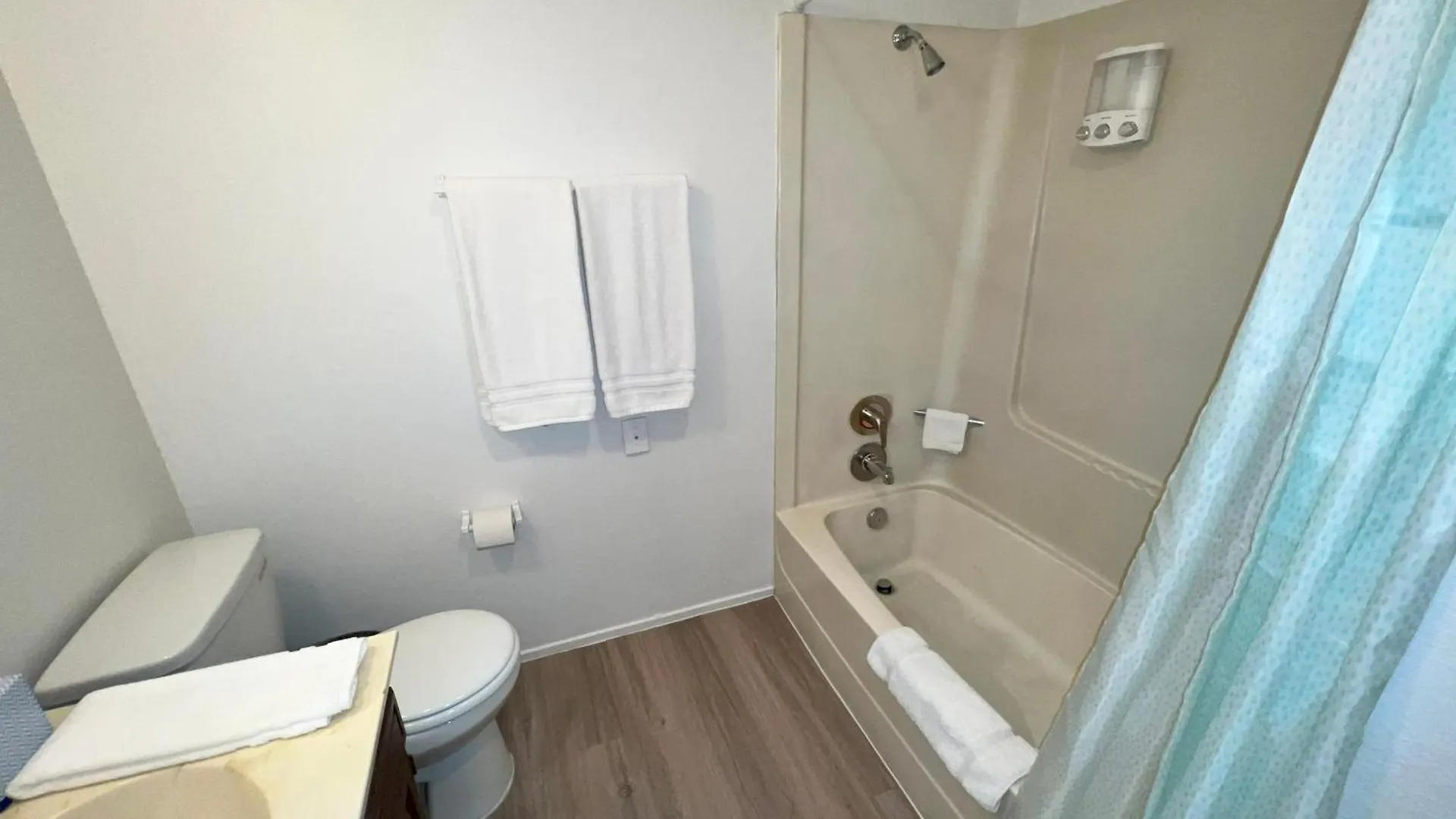 2 To 6 Bedroom Walk To Strip Mgm Casino Shop Club Las Vegas 0*,  USA
