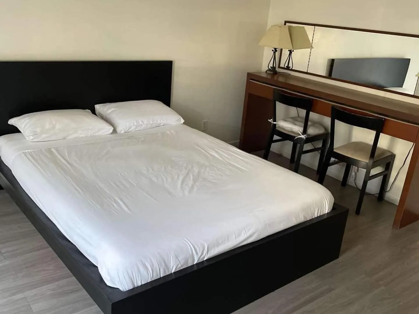 2 To 6 Bedroom Walk To Strip Mgm Casino Shop Club Las Vegas USA